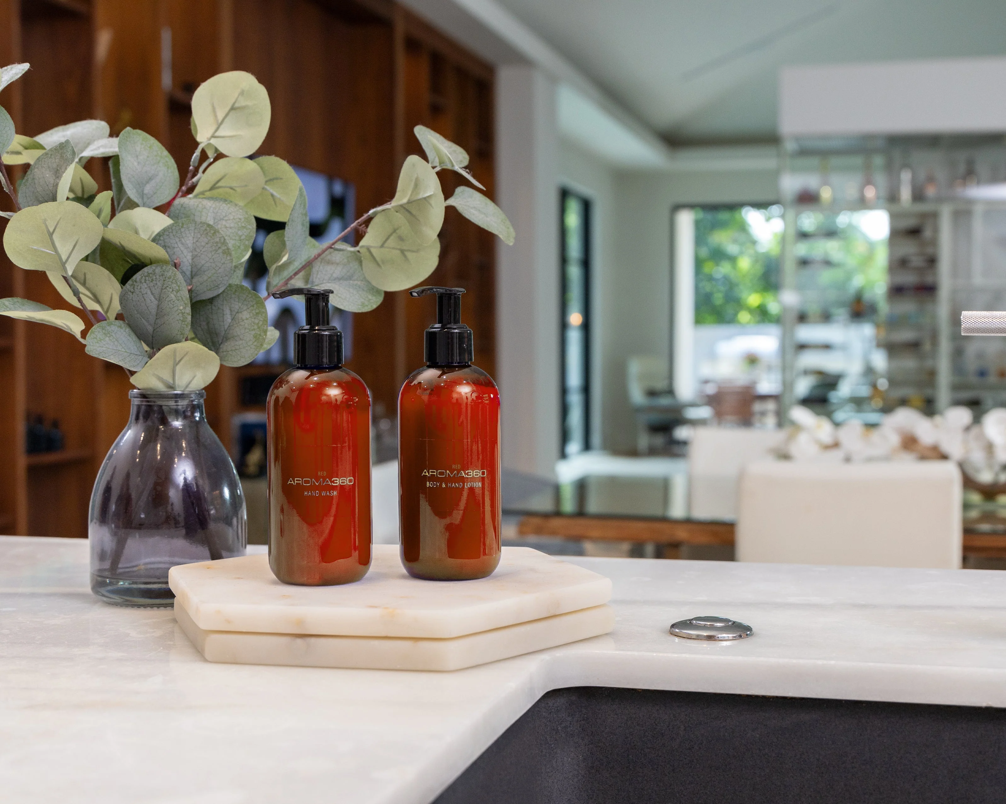 Red Body & Hand Wash - Image 2